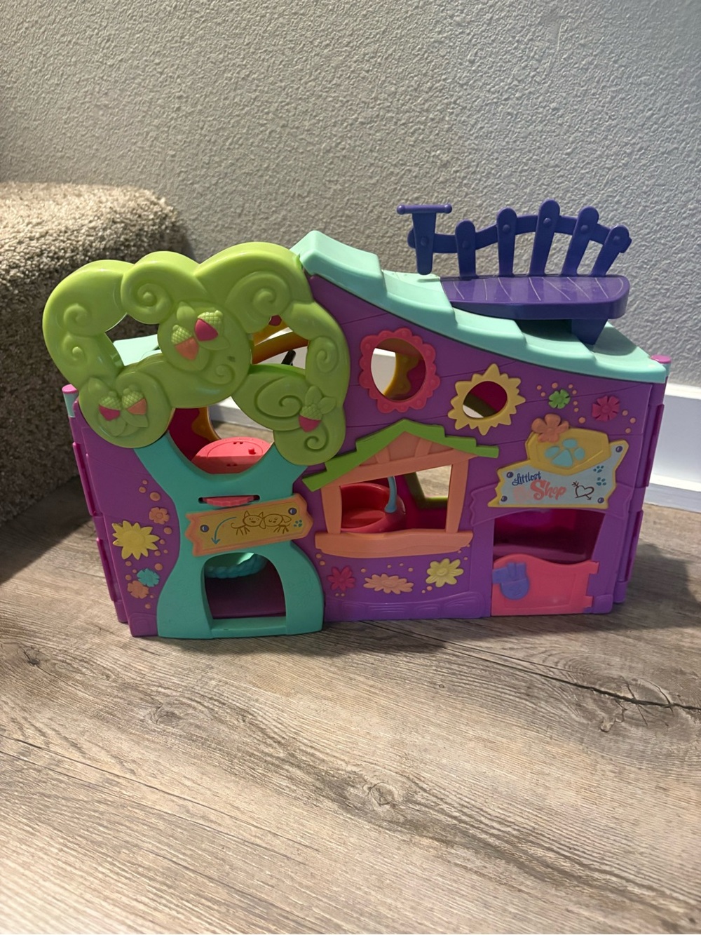 Littlest Pet Shop vintage Purple, Teal & Lime Playset